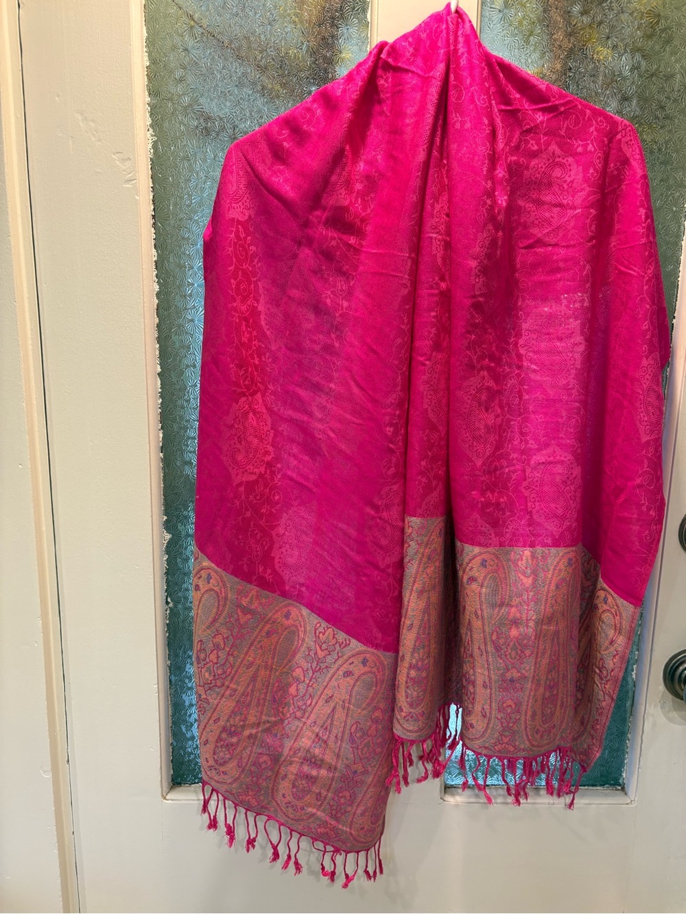Cashmere Pink Paisley Fringe Pashmina